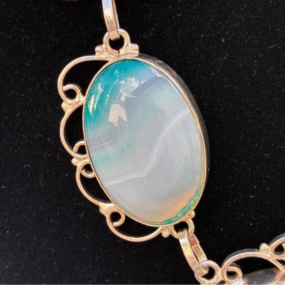 Green Botswana Agate Gemstone Hand Crafted Necklace - Picture 5 of 10